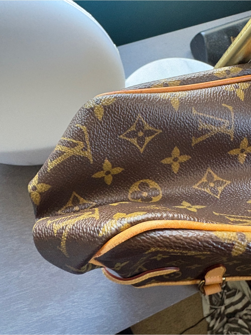Louis Vuitton Batignolles Tote in Dark Brown with leather trim.  COA - Picture 7 of 13